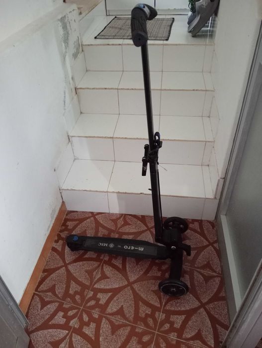 Trotinete usada em bom estado