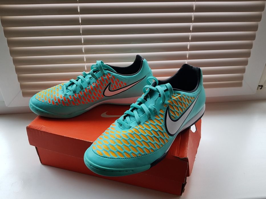 Кросовки - бутсы NIKE magista