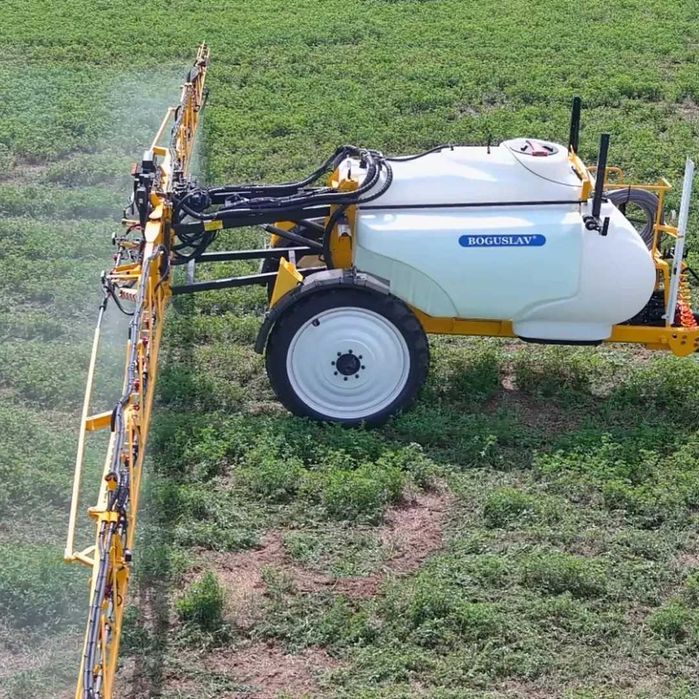 Прицепной опрыскиватель Богуслав ОПК 3200 24 Титан New ARAG Bravo 400