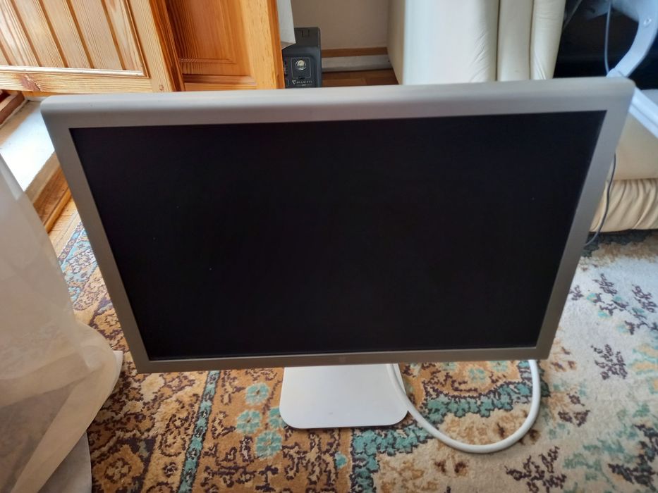 Монитор Apple Cinema