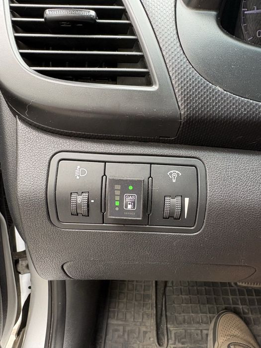 Hyundai accent rb 2011рік автомат