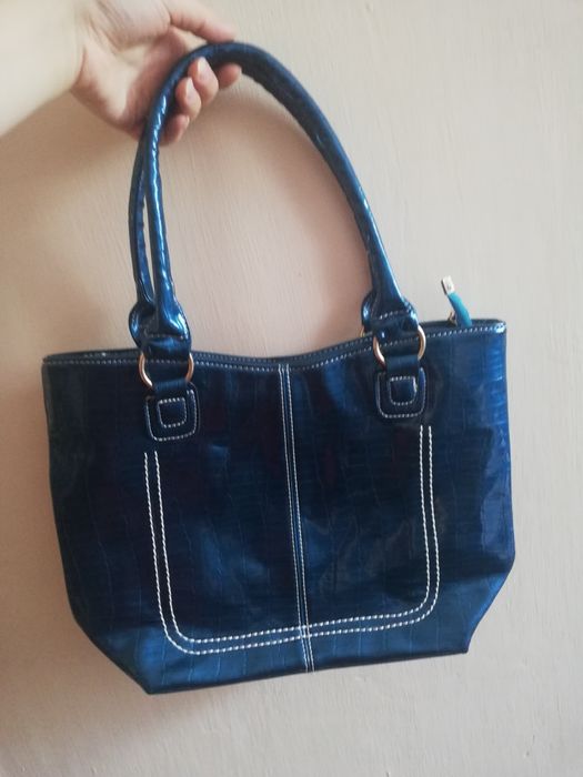Torebka damska duża pojemna stojąca na ramię do ręki