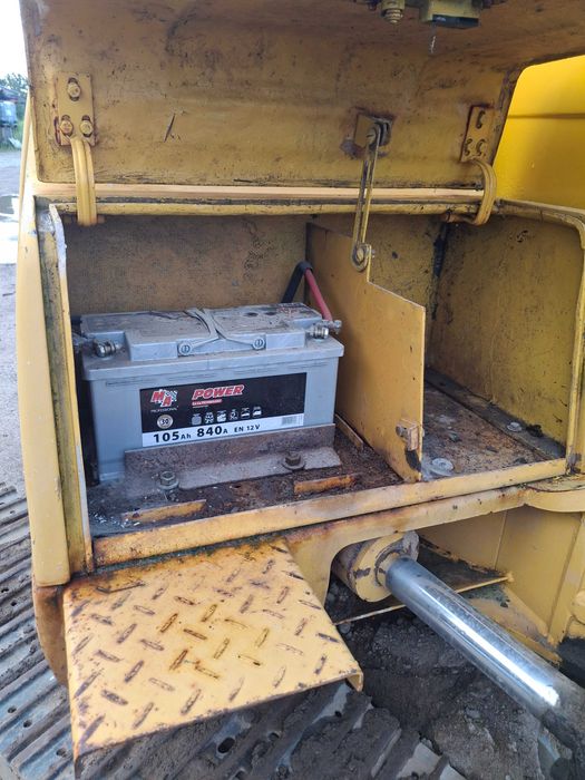 Sprzedam koparkę gąsienicową YUCHAI