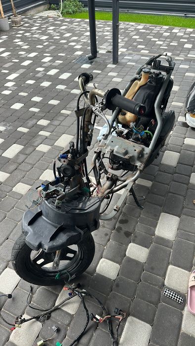 Продам кришку заводну на сузукі летс