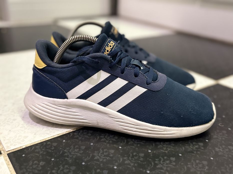 кросівки Adidas