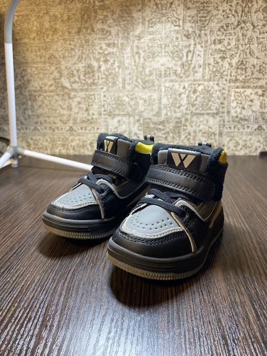 Крутезні дитячі демісезонні хайтопи