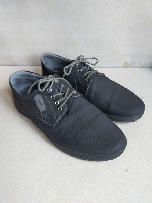 Buty półbuty Lasocki 44