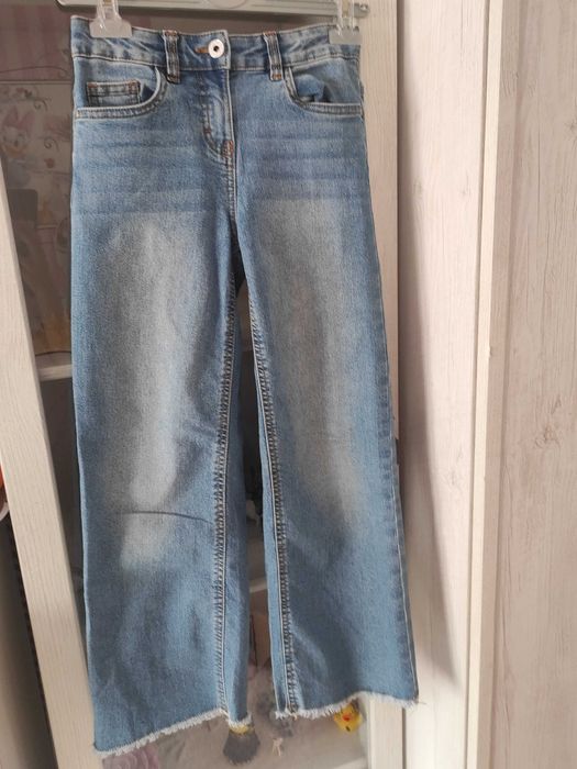 Spodnie dzwony jeansowe. Stan idealny.
