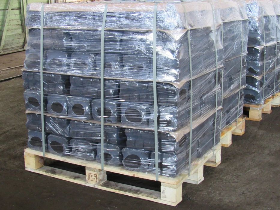 Торфобрикет в спайках мішках насипом