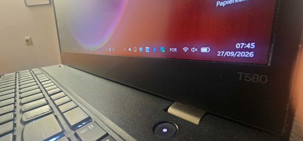 Lenovo T580 - Intel Core i7-8550U @ 1.80GHz - SSD500GB - RAM24GB - Windows 11 Pro - Portátil