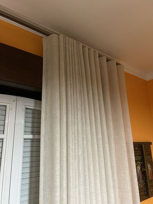 Cortina de onda com calha