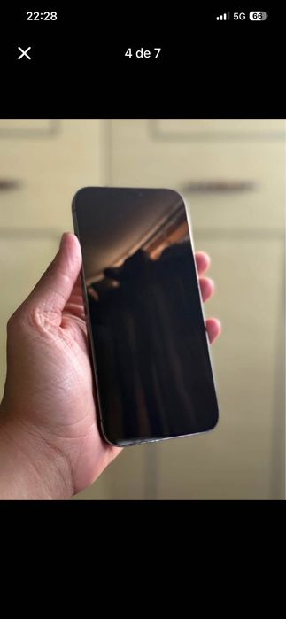 Iphone 12 Pro max vendo barato tem um trinco pequeno numa camera traseira funcionando perfeitamente