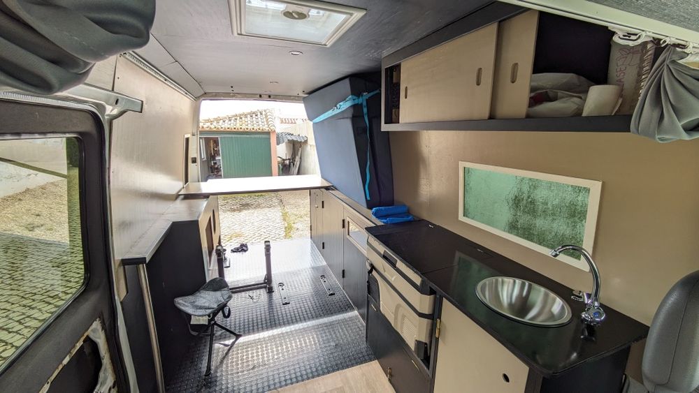 Mercedes Sprinter autocaravana dormitório