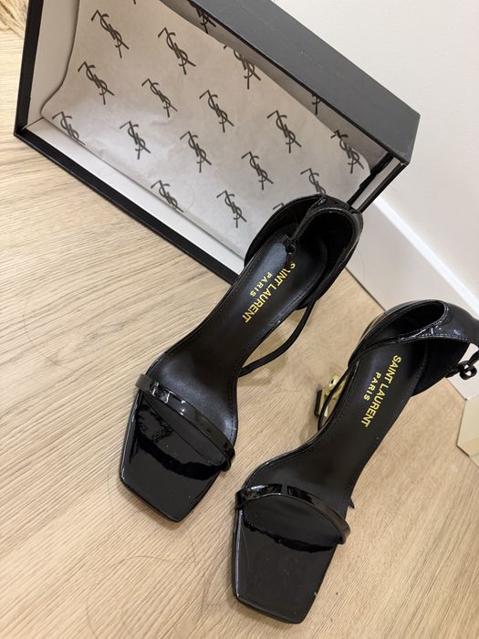 Sandały na szpilce Yves Saint Laurent