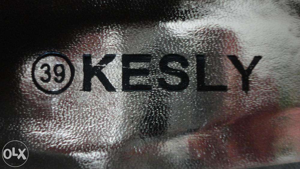 Sapatos de senhora cinza em camurça Kesly