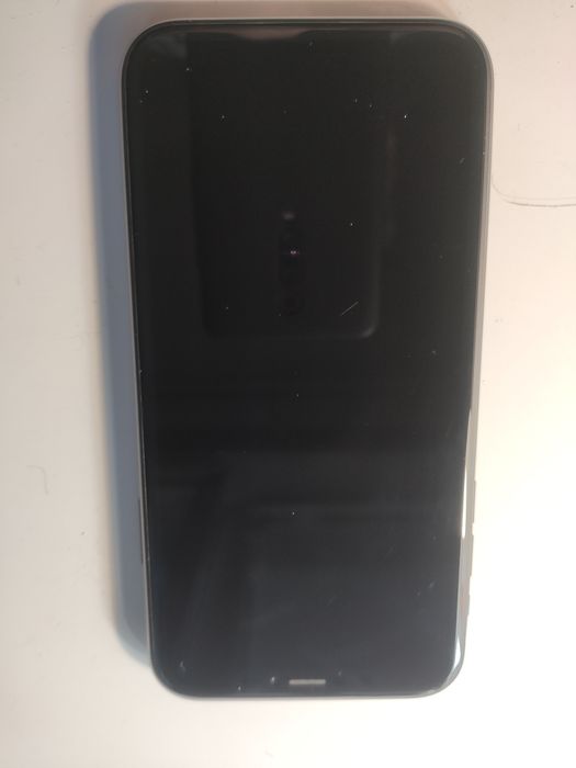 Продам iPhone XR