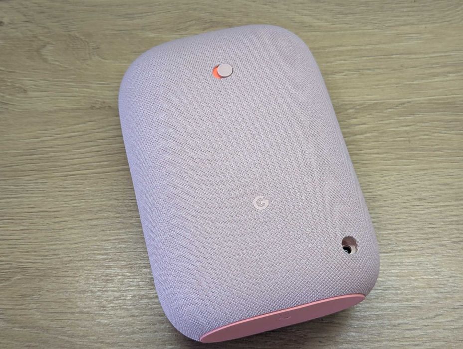 Розумна колонка Google Nest Audio Google Assistan USA колір «Шалфей»