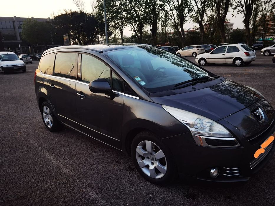Peugeot 5008, 2013року foto 3