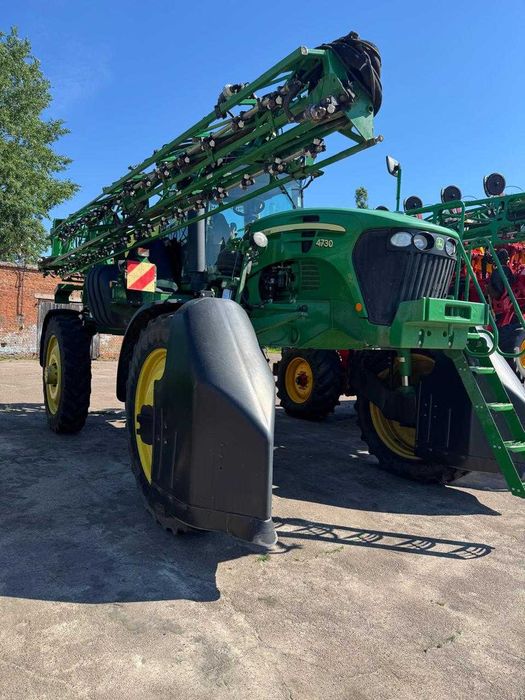 Обприскувач John Deere 4730