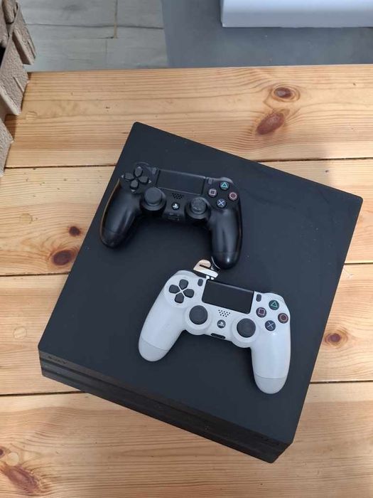 sprzedam PlayStation 4