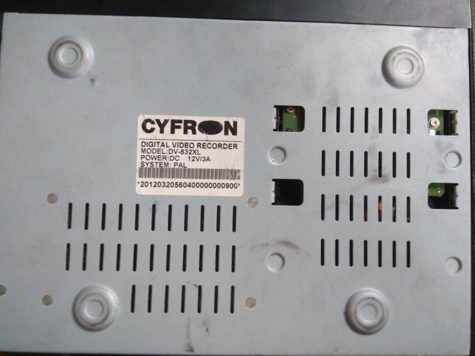 Відеорекордер Cyfron DV-832 XL