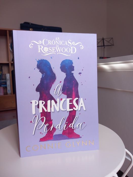 "As Crónicas de Rosewood" | Connie Glynn