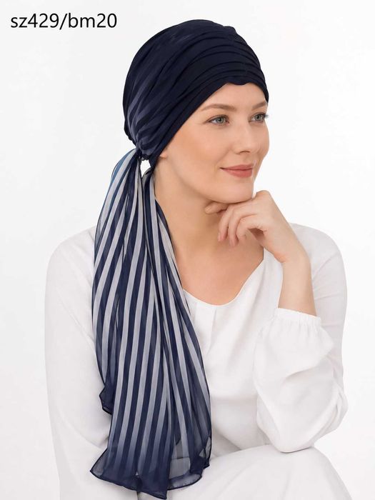 Turban , chusta po chemii Beata w kolorze granatowym z szarfą-Nessaja salon peruk Kraków