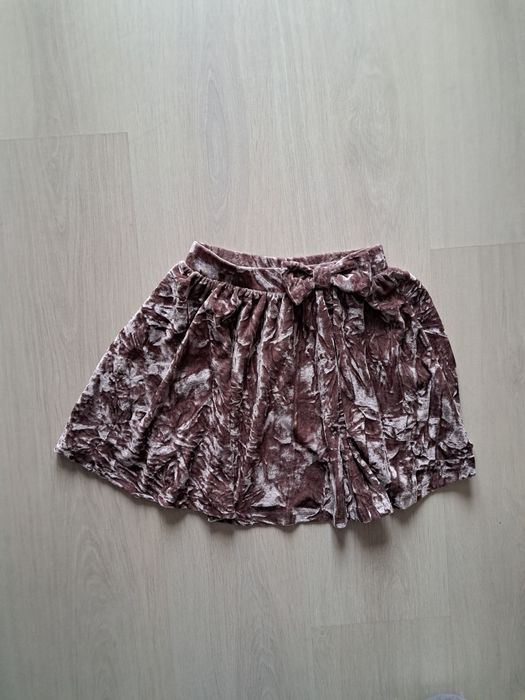 Śliczna spódniczka rozm. 122/128