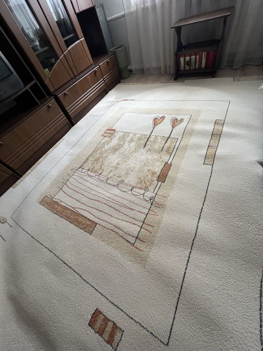 Продам килим 2*3 м