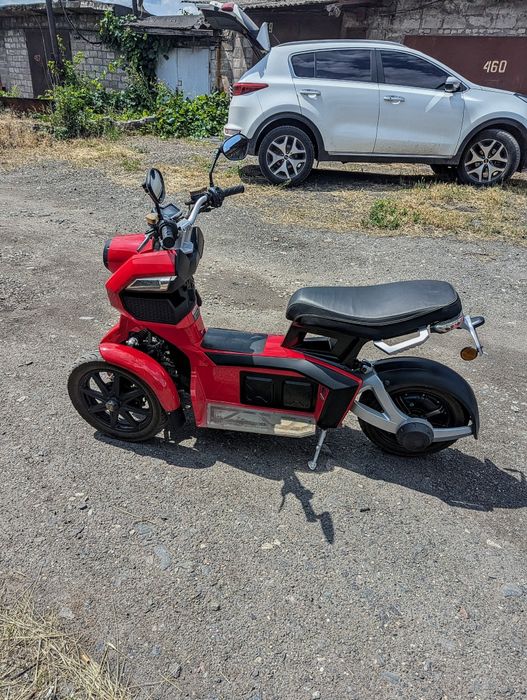 Електроскутер Doohan iTank (red)