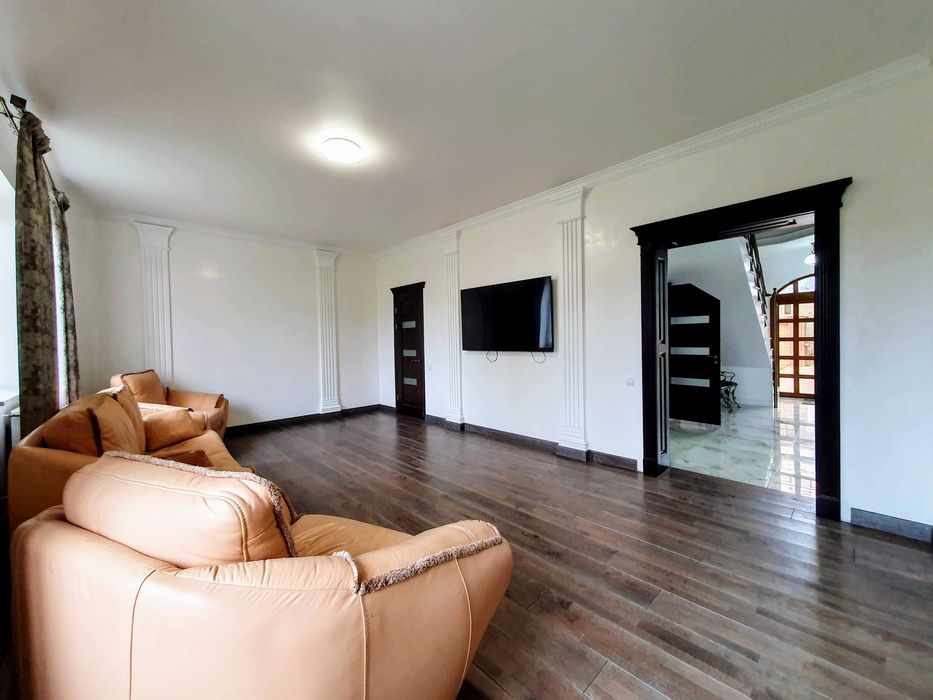 Здається 5-ти кімнатний БУДИНОК на ДОСЛІДНІЙ СТАНЦІЇ. Гараж на 2 авто.