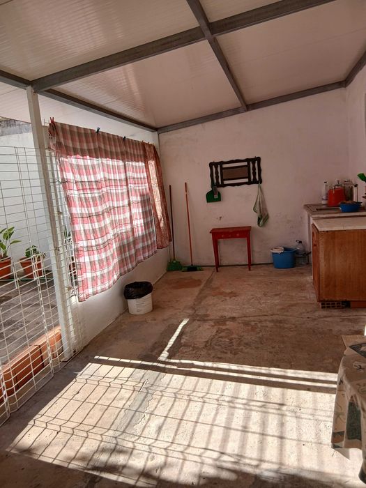 Arrenda-se Casa T2 Vila Real de Santo António 1000€ por mês de Setembro a Junho