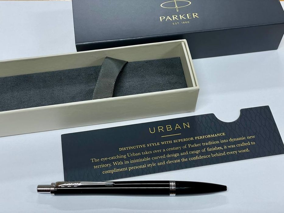 Кулькова ручка Parker Urban в подарунковій упаковці