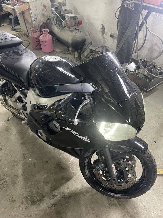 Продам yamaha r6 2002 год