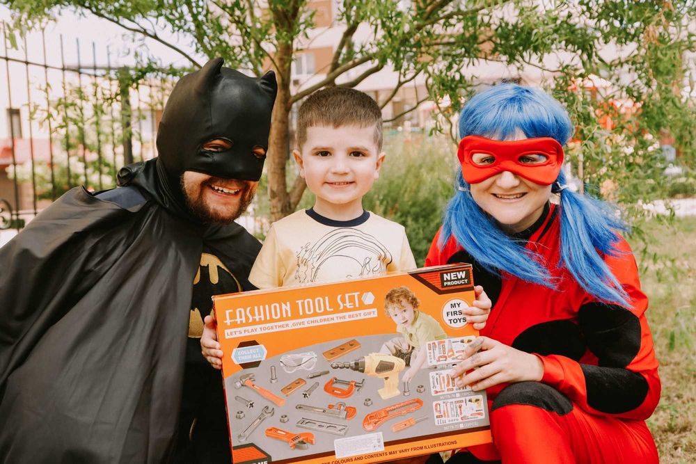 Аніматори, дитячі свята, День народження, піньята, фотограф, шоу