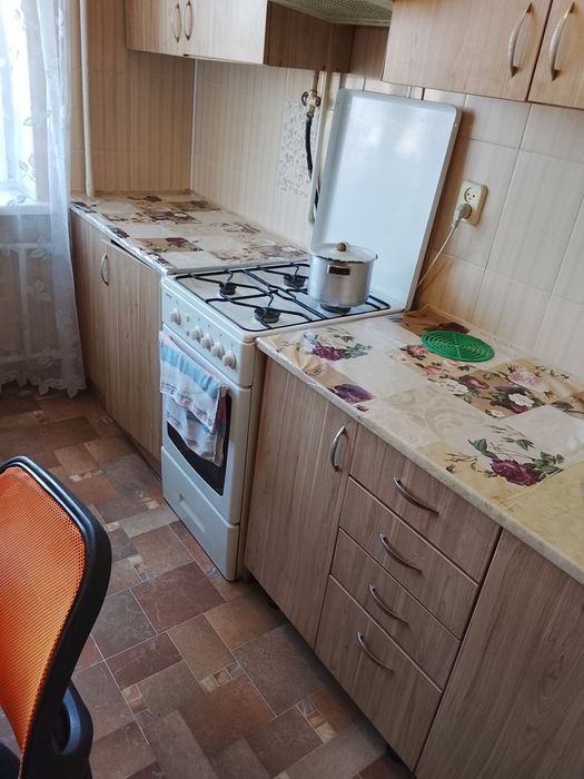 Здам кімнату дівчині