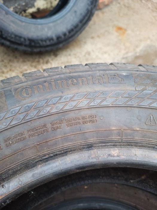 225/65 R16C Continental
