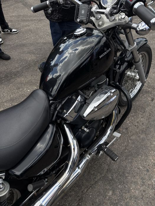 Honda VT400s (shadow)