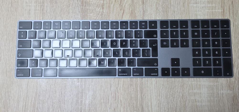 Apple iMac 21,5 2019 + Rato e teclado