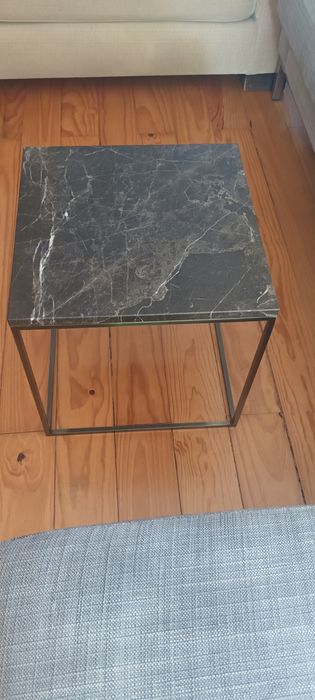 Marble and Metal Side Table64584254520067122