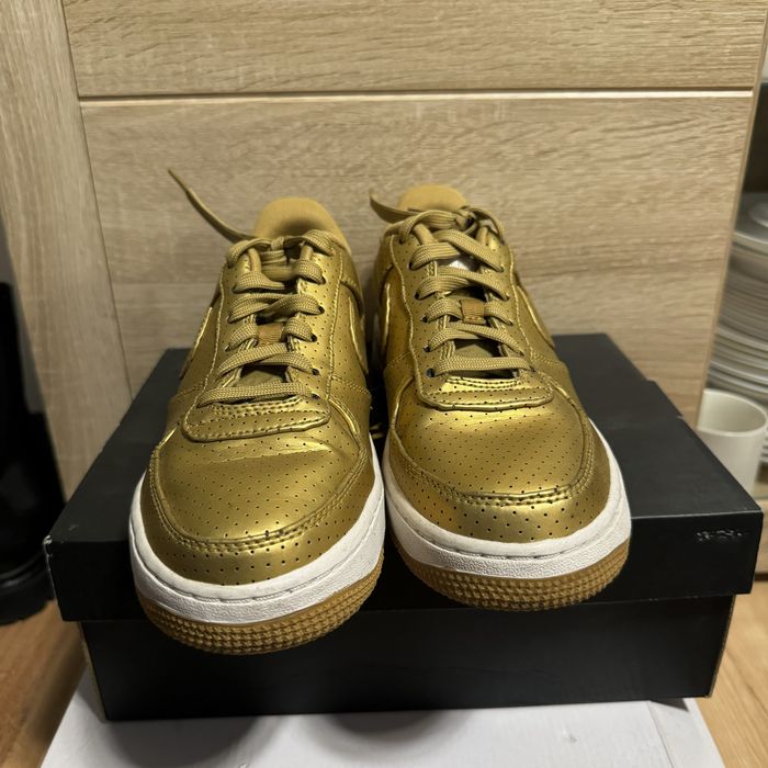 Buty Nike Air Force 1 Low złote 38,5
