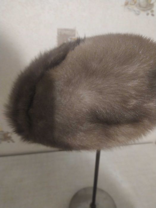Czapka z norek skóra srebrna można formować na duży beret