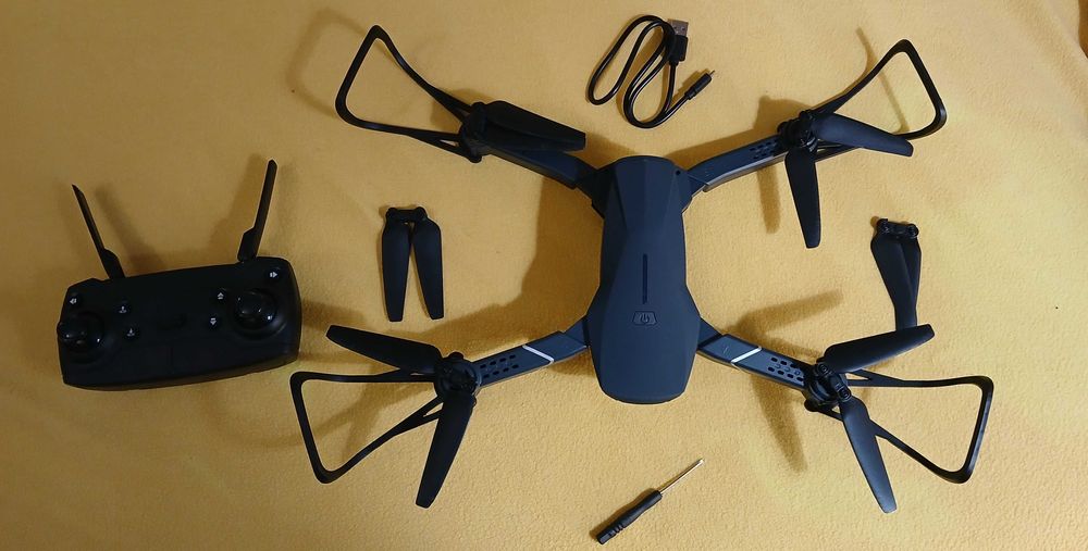 Drone Eachine 520 usado, excelente estado, com câmara 4K