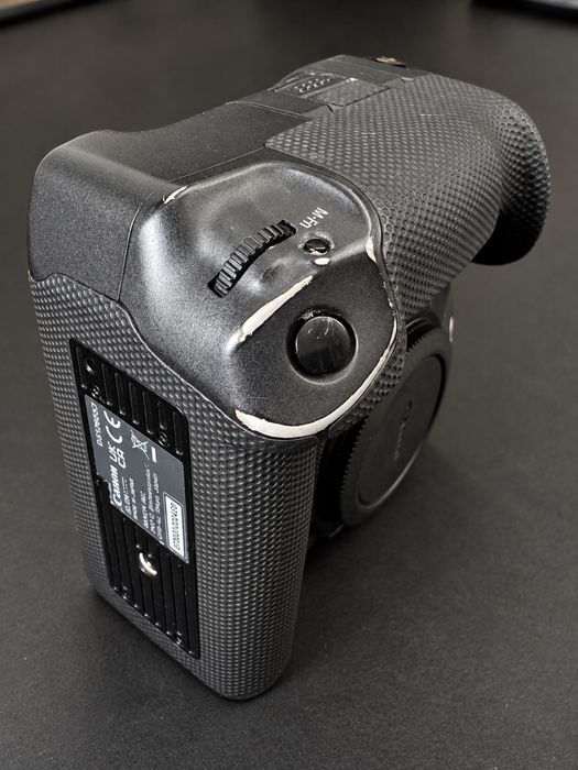 Canon EOS R3 body – polska dystrybucja – komplet – 2023 – lewe body