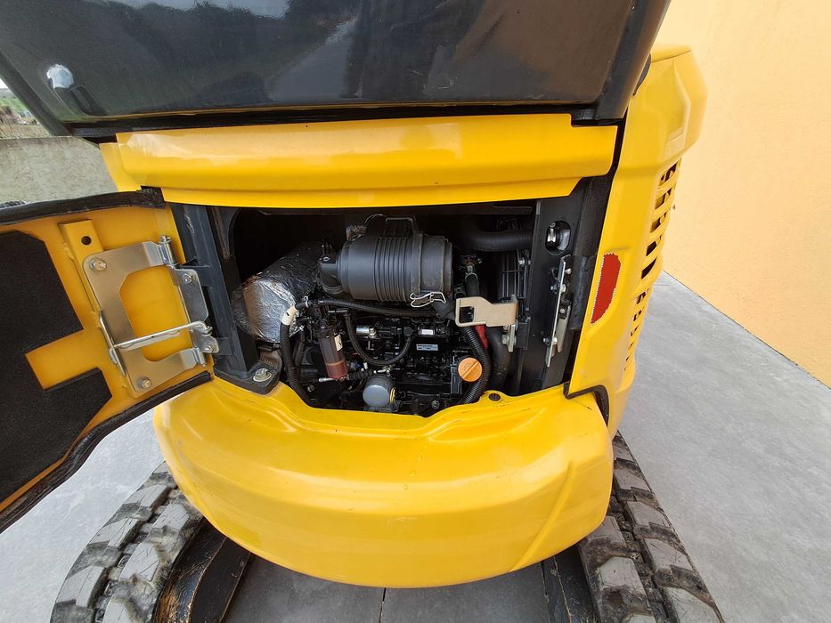 Mini Giratória KOMATSU PC24 MR 5