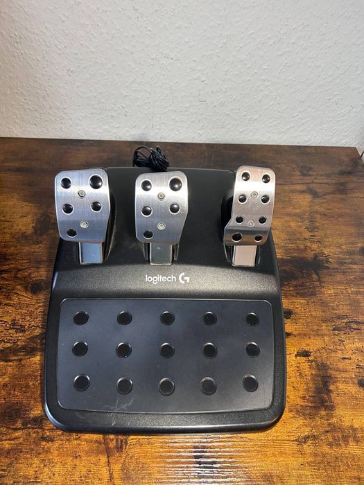 Logitech G920 Driving Force — ідеальний стан, як новий!