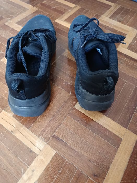 Tenis de desporto nike.