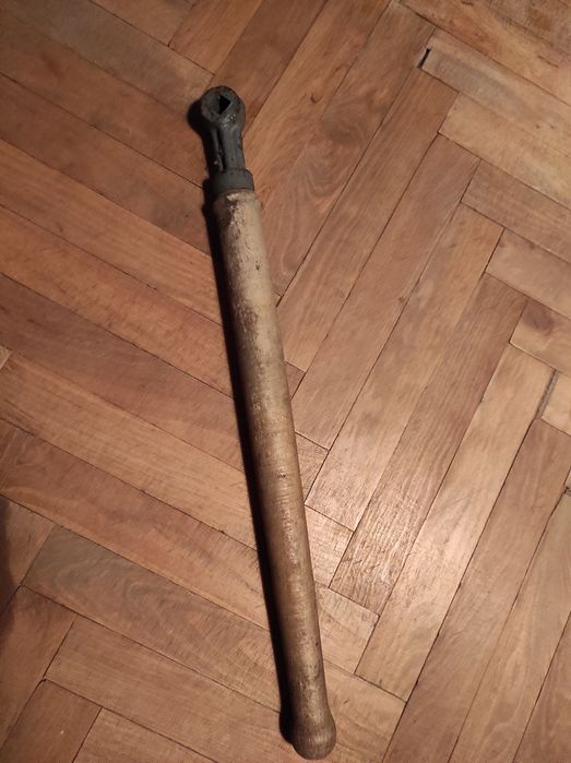 drewniana korba ręczna