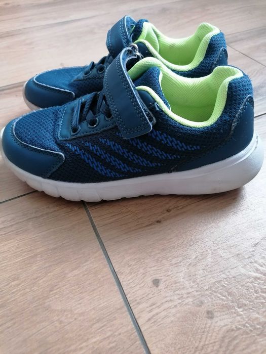 Buty sportowe chłopięce 30