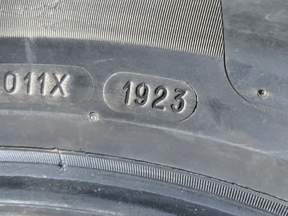 2шт 95% 23 год 235/45R20 Michelin Primacy4